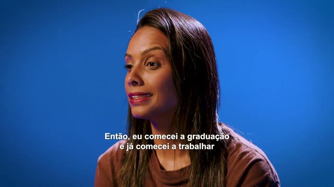 A maternidade mudou seus planos. A educação transformou sua história.